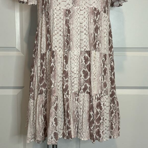 Liza Byrd White Tan Snake Print Short Flutter Sleeve Tiered Short Dress S - Picture 5 of 9